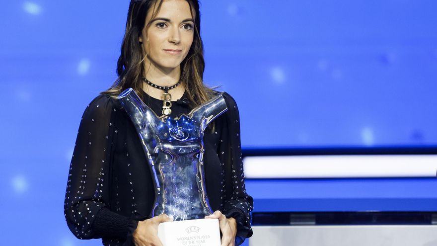 Aitana Bonmatí, premiada como mejor jugadora del mundo: “A las mujeres que sufren lo que Jenni, estamos con vosotras”