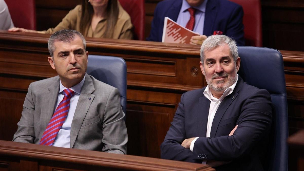 El Gobierno canario presume de bonanza económica y el PSOE le recuerda que España es el motor de Europa