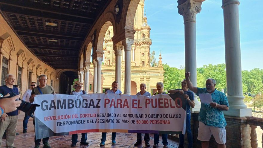Canto a la memoria: un romance recuerda la "apropiación ilegítima" del cortijo de Gambogaz a manos de Queipo de Llano