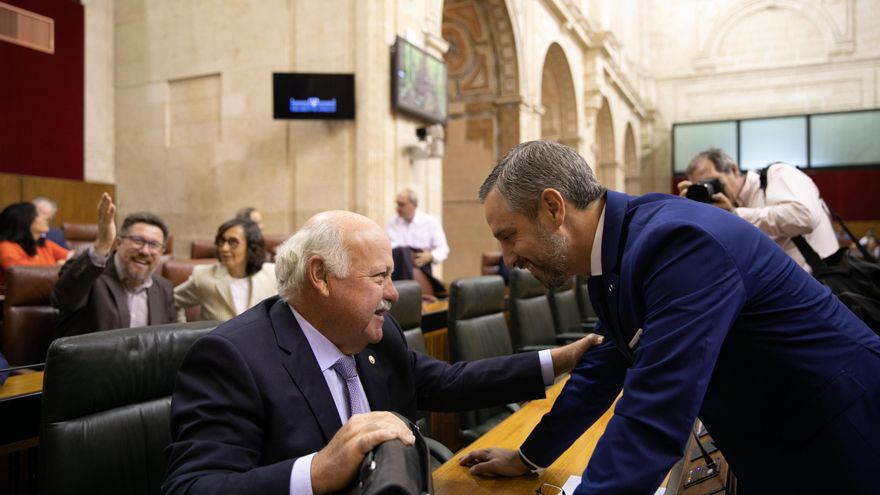 El Gobierno andaluz superó los 4.000 contratos exprés a dedo en 2021 tras limitarlos Hacienda a un uso "excepcional y residual"
