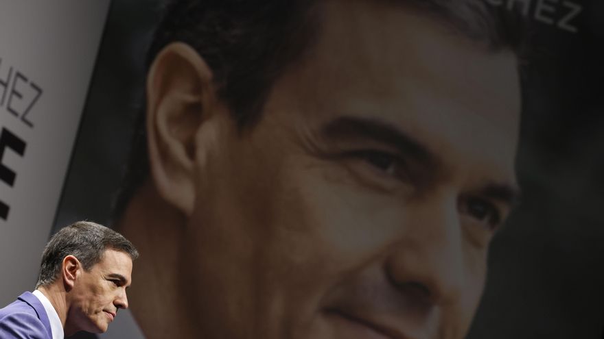 Sánchez, en el Día del Libro: "Celebramos juntos la literatura, las historias y la palabra"