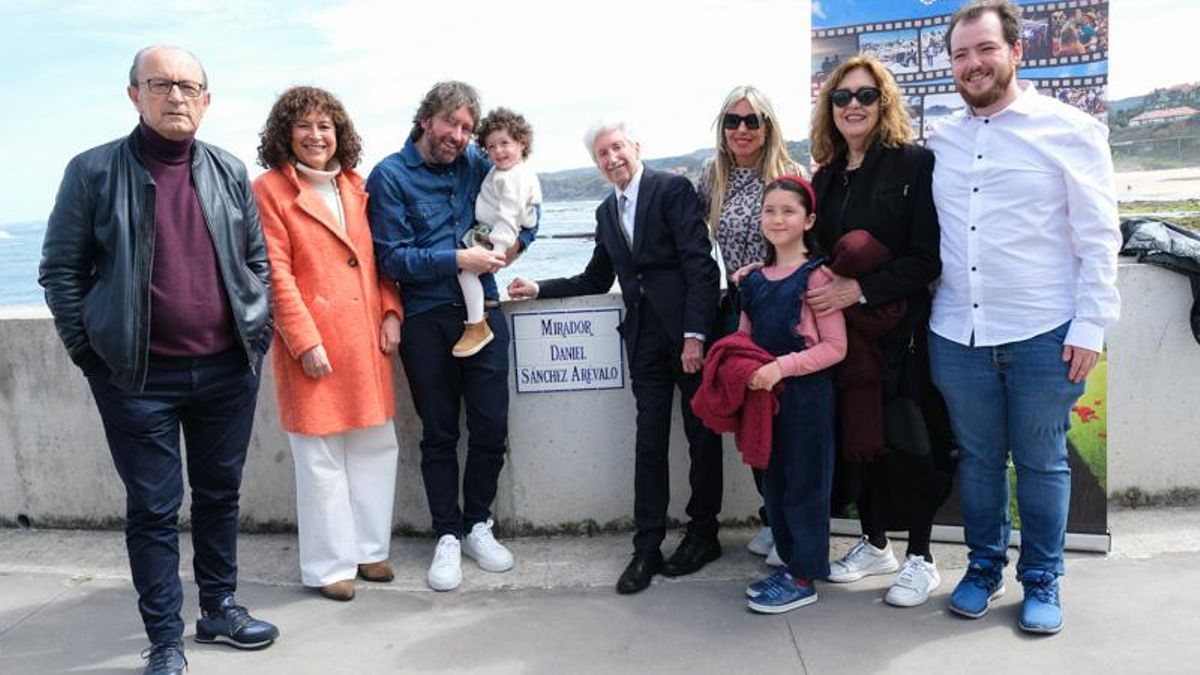 Imagen de la inauguración del mirador que lleva por nombre el del director