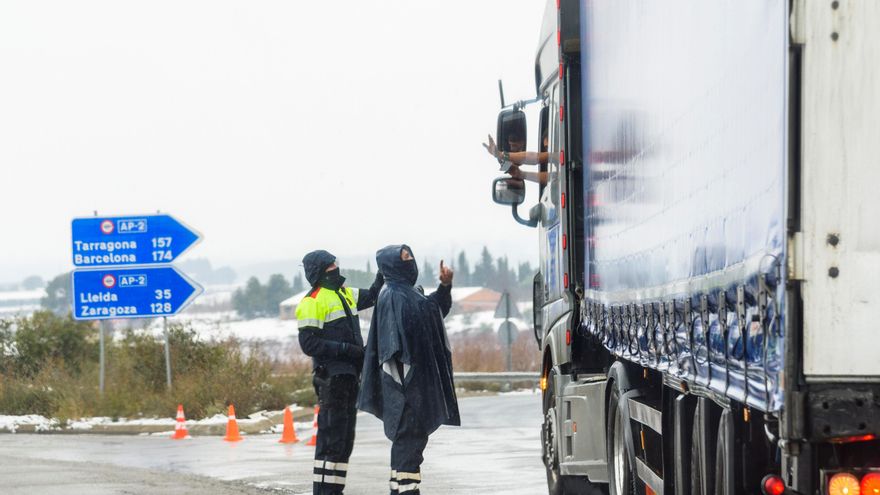 Un total de 448 carreteras, 26 de la red principal, afectadas por la nieve