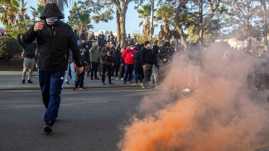 Nuevos cortes de carretera y una marcha por el centro de Cádiz tras fracasar las negociaciones del metal