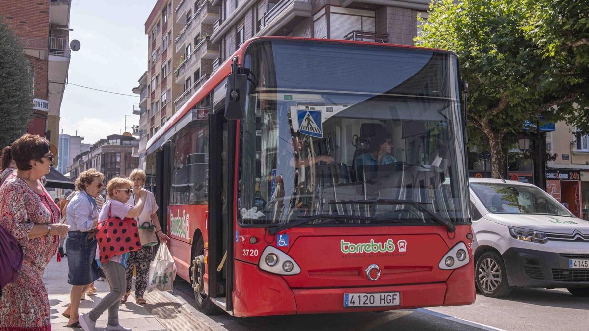 Torrelavega suspenderá la ZBE en Navidad y el Torrebus será gratis