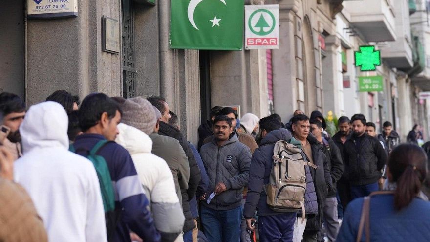 Una plataforma advierte que hay pocas entidades para ayudar en la regularización de migrantes en Canarias