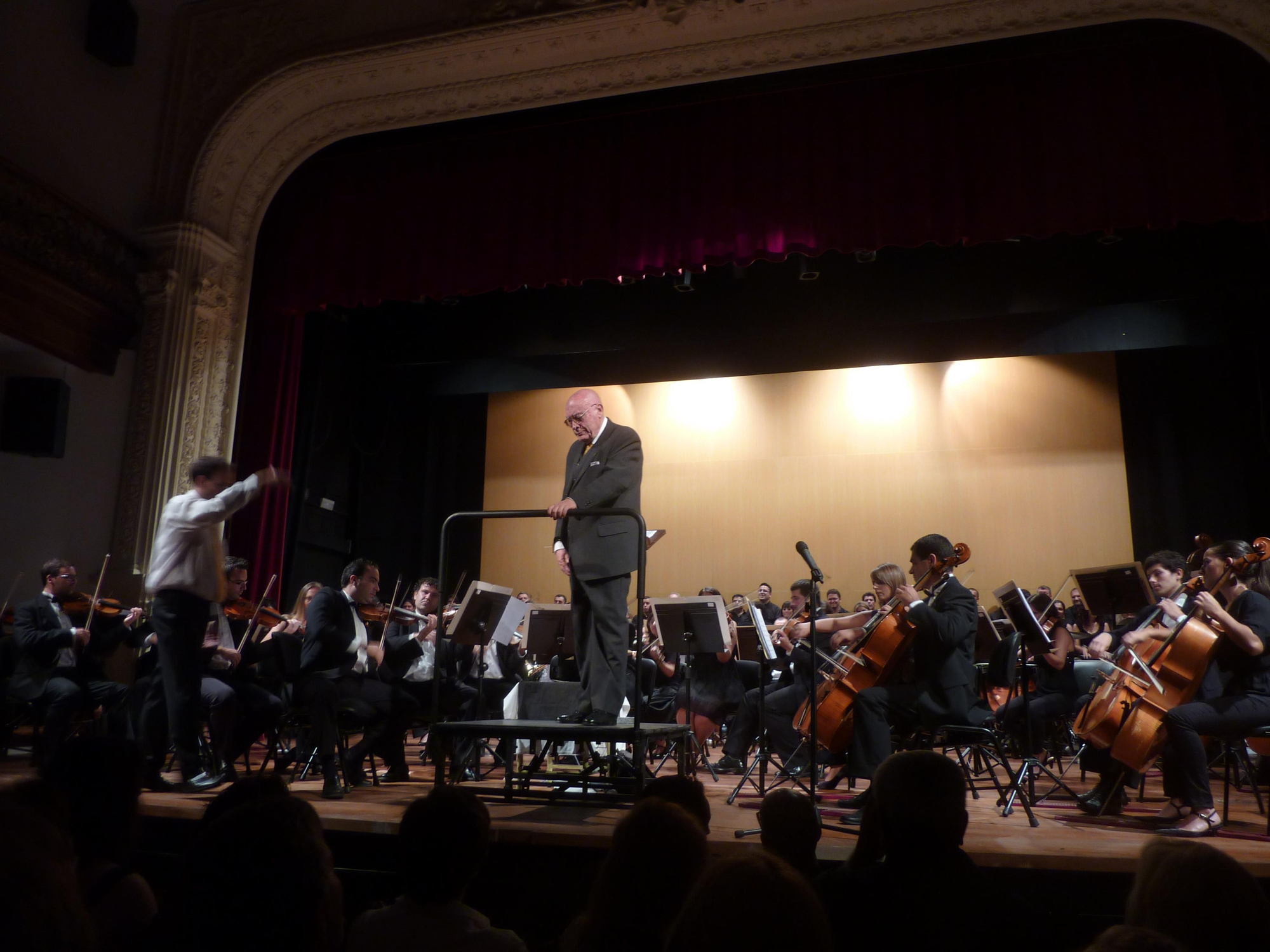 Luis Cobiella en el estreno de San Borondón en el Teatro Circo de Marte.