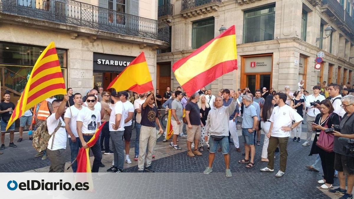 Fracasa la concentración de Save Europe Act en Barcelona: escasa asistencia y denuncia por delitos de odio