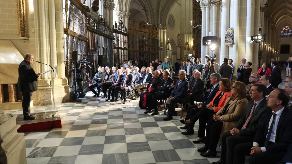 Un momento de la presentación de las pinturas de Juan de Borgoña, recién recuperadas para la catedral de Toledo, en el año de su VIII Centenario