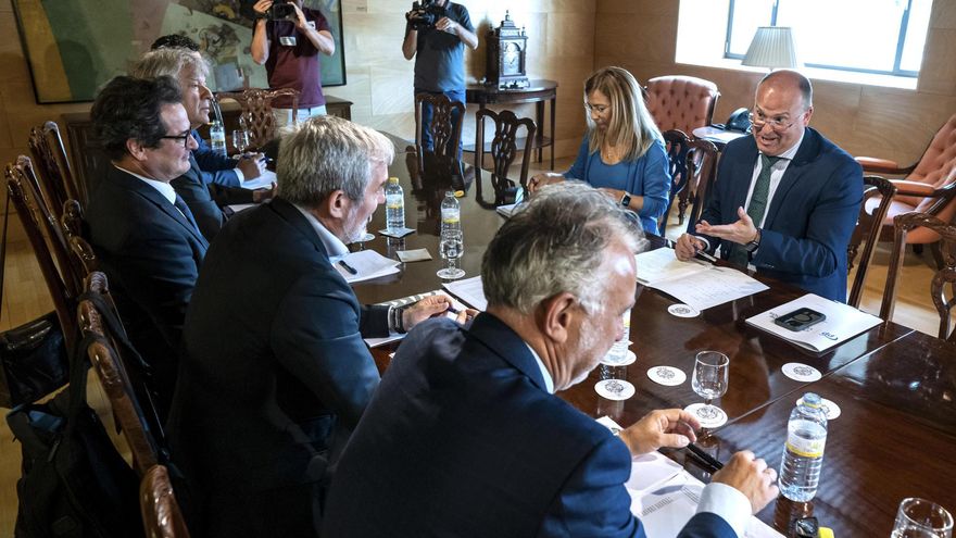 El PP se resiste a apoyar la reforma para repartir a menores migrantes de Canarias hasta que no se pacte con las autonomías