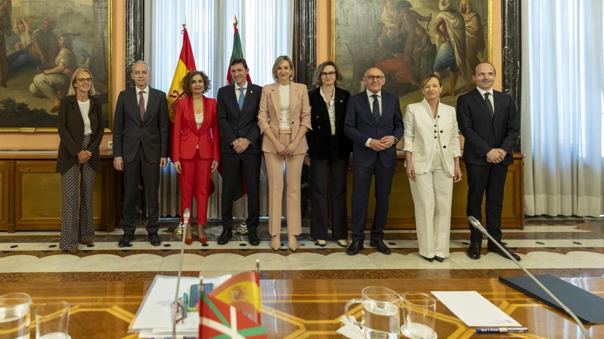 Euskadi vuelve de Madrid con margen para otros 2.000 millones de deuda y el Concierto actualizado