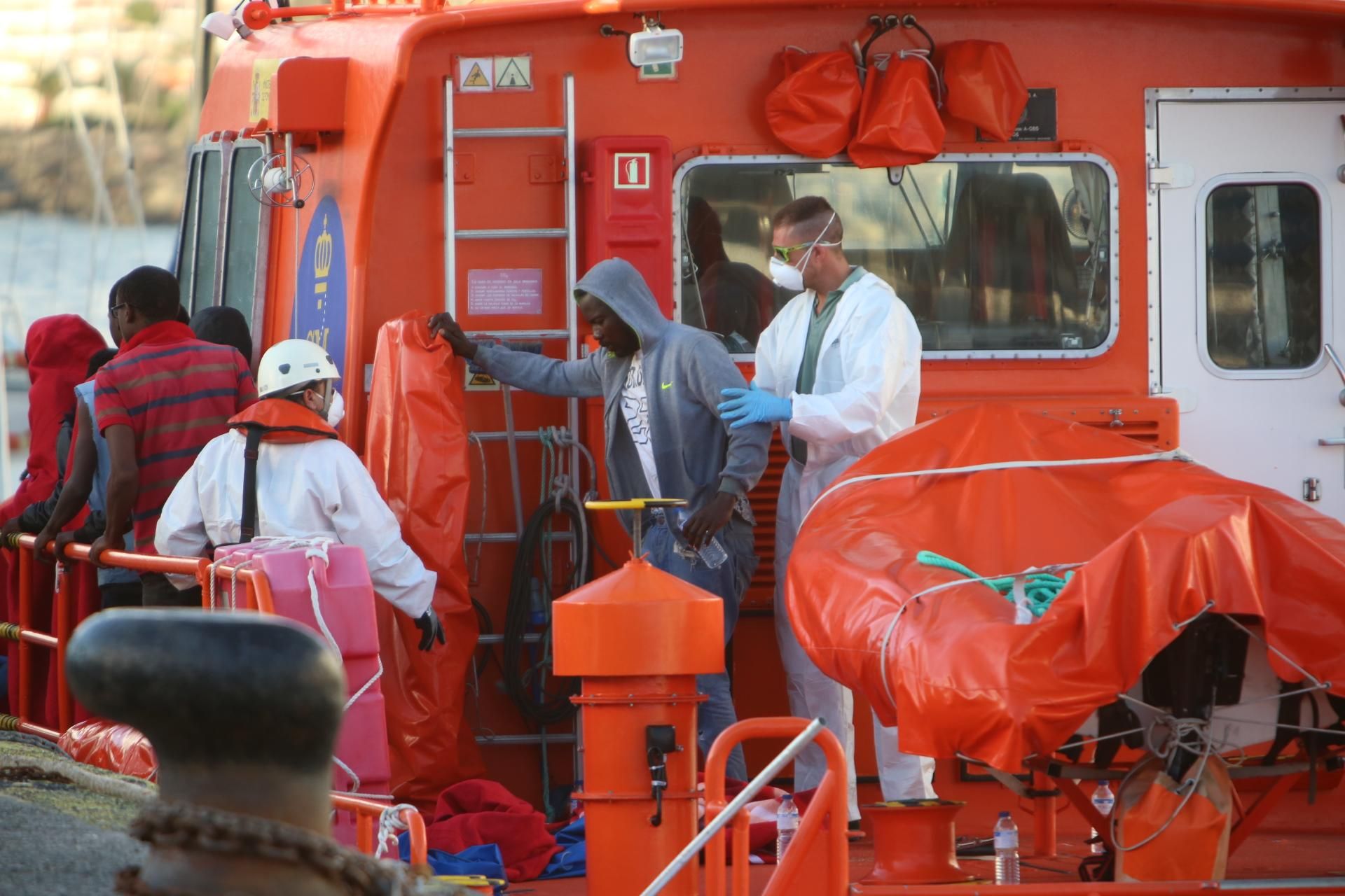 Desembarca en Gran Canaria un cayuco con 59 personas (ALEJANDRO RAMOS)