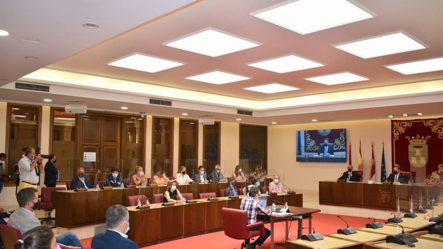 Sesión plenaria de renuncia a la alcaldía