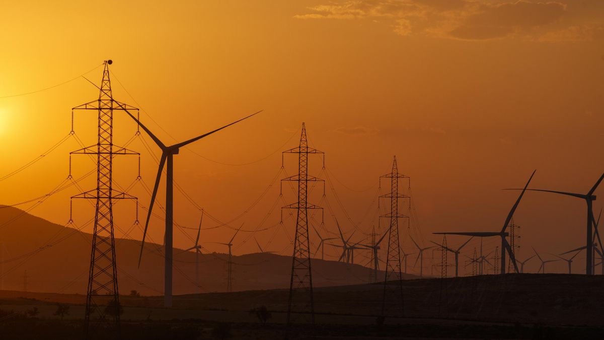 Las Cámaras de Comercio de Castilla-La Mancha, "preocupadas" por la tasa de la actividad de transporte y distribución eléctrica