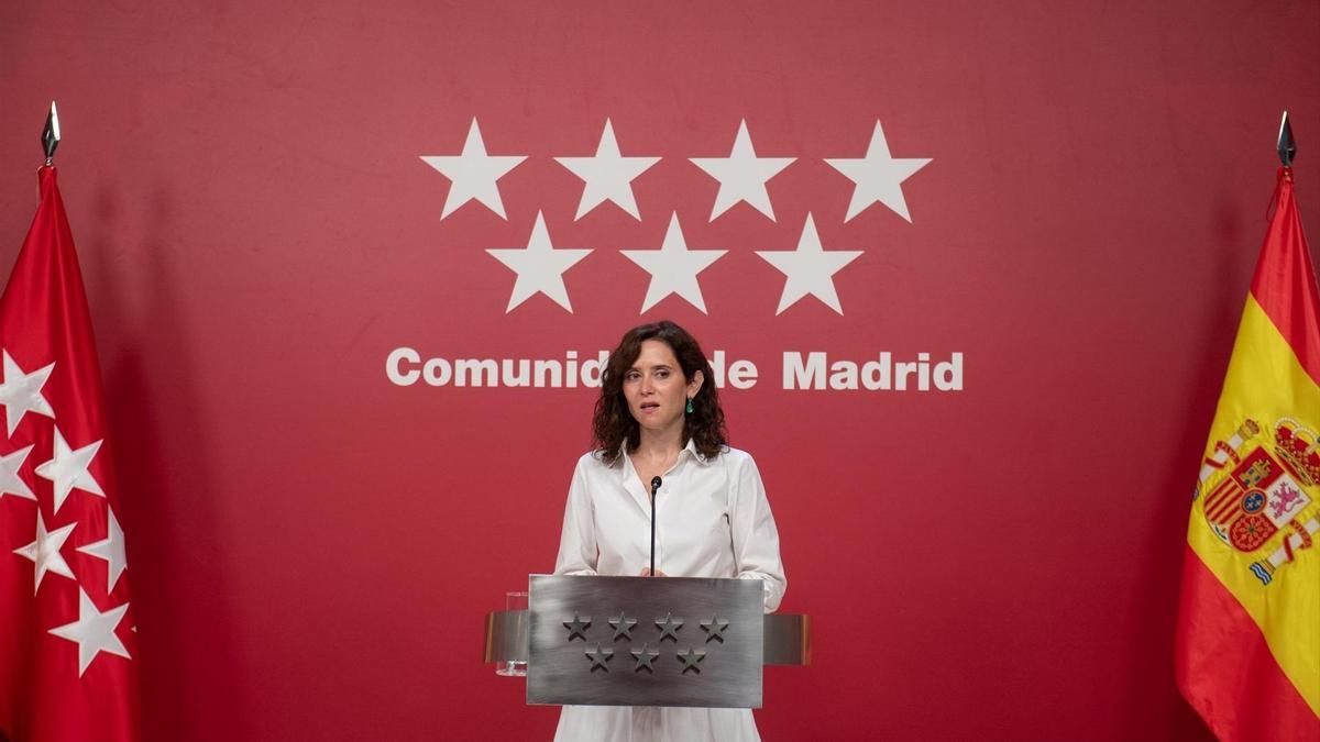 Ayuso asegura que el ático comprado por su Gobierno será para "oficinas provisionales" y ataca a los medios: "Es una campaña de desprestigio"