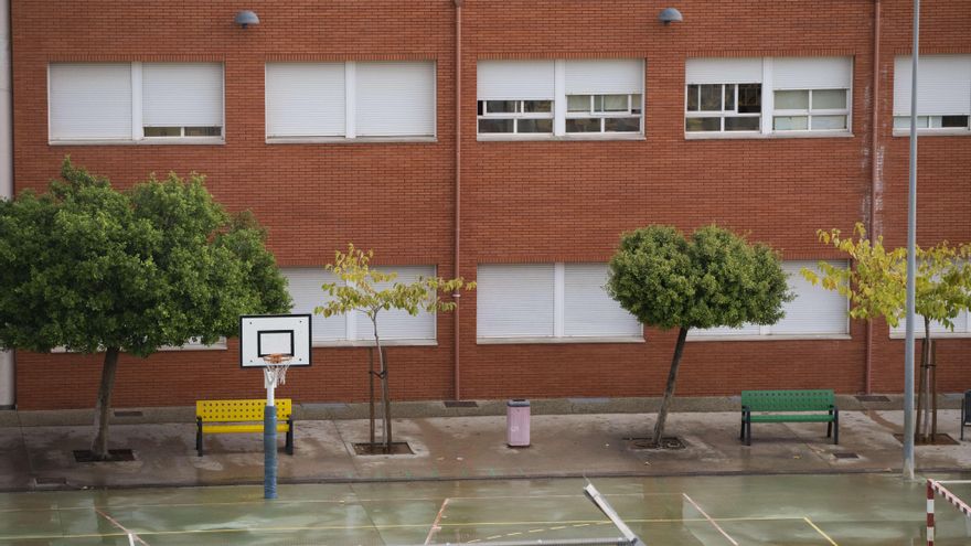 Suspendido el tren entre Sevilla y Málaga y 23 carreteras cortadas en Andalucía