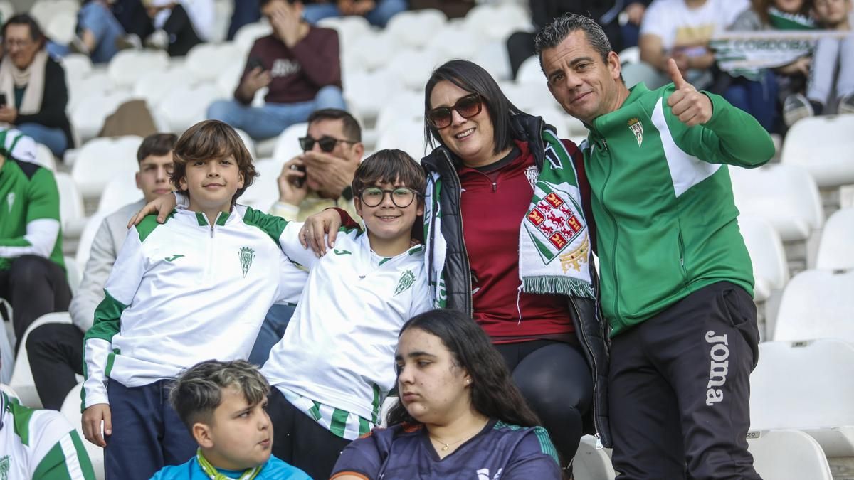 Grada Blanquiverde del Córdoba CF - Real Sociedad B