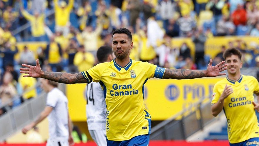 Las Palmas arranca frente al Málaga su camino hacia el ascenso