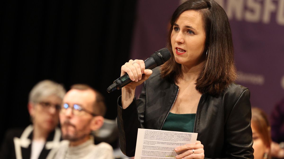La secretaria general de Podemos y ministra de Derechos Sociales y Agenda 2030, Ione Belarra, participa en un acto de la ruta 'La fuerza que transforma', en el Centro Cívico Río Ebro, a 21 de enero de 2023, en Zaragoza, Aragón (España).