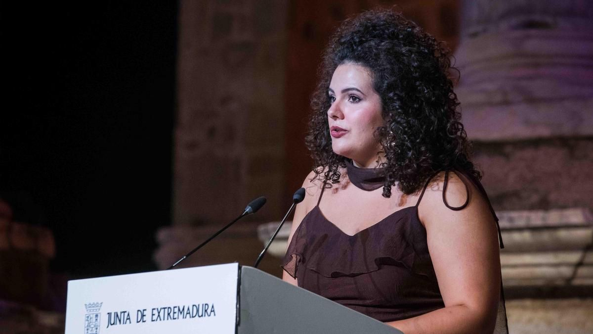 La escritora Inma Rubiales, encargada del discurso ciudadano este año en el acto de entrega de las Medallas de Extremadura 2026