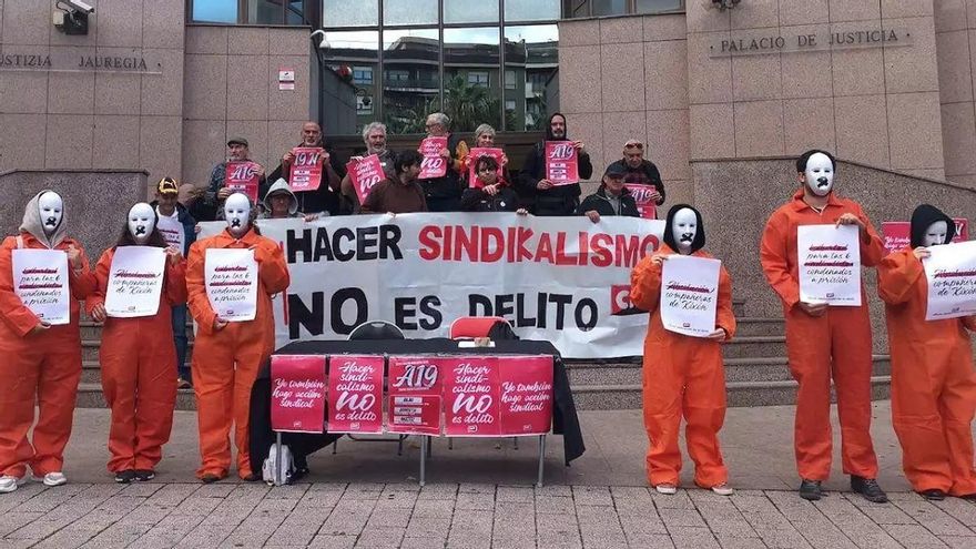 El grupo de apoyo a 'Las Seis de La Suiza', tras el indulto: "La lucha no acaba aquí"
