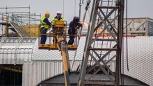 Operarios trabajando en Santander