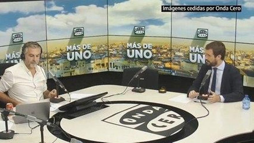 Casado: "A Felipe VI lo votamos los españoles, a Garzón y a Iglesias no"