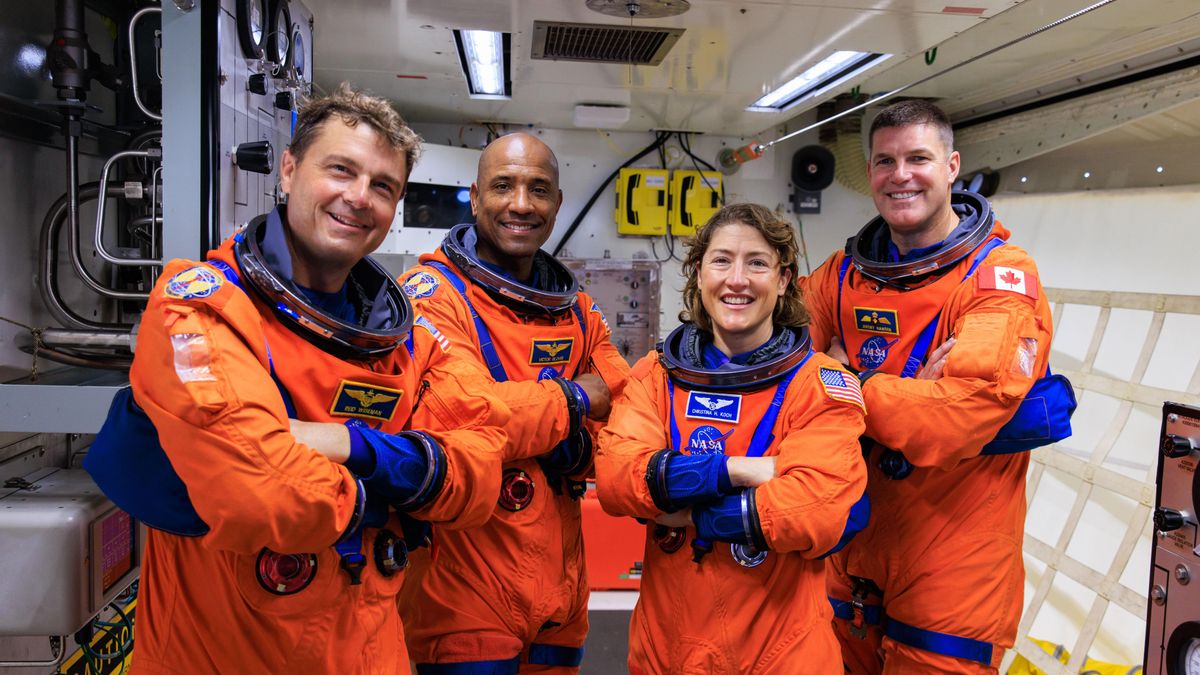 Los astronautas del programa Artemis II (de izquierda a derecha), Reid Wiseman, Victor Glover y Christina Koch y Jeremy Hansen.