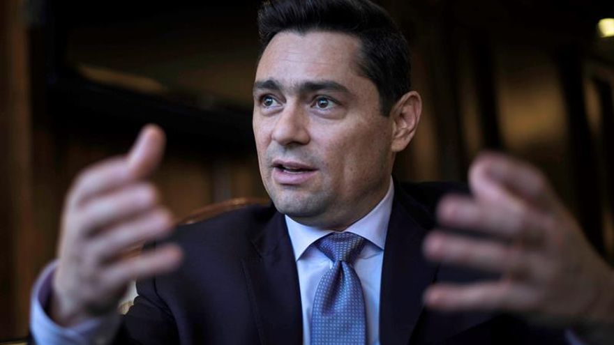 Carlos Vecchio; Venezuela vive una crisis de refugiados similar a la de Siria