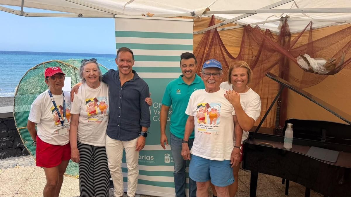 Oficinas Verdes de Canarias y usuarios de Cruz Roja de La Palma transforman residuos marinos en música