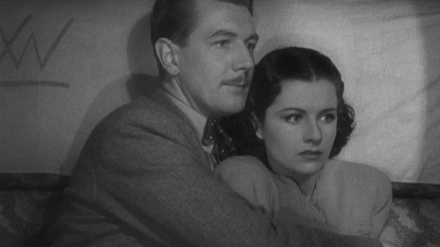 La insistente protagonista de este caramelo hitchcockiano, protegida por un galán improbable