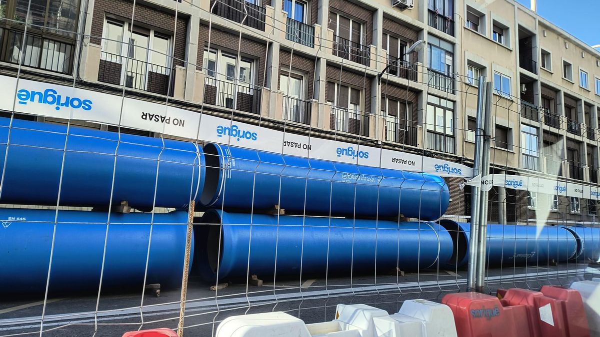 Obras en la Avda Valencia en Zaragoza.