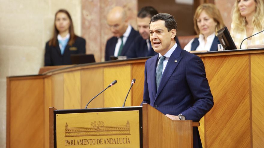 Moreno martillea 12 veces el "Andalucía funciona" y niega el futuro al PSOE: "Hay un incendio en Moncloa y llega a Cerdán"