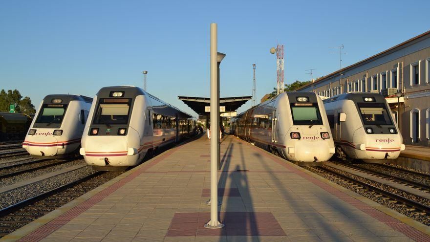 El tren diario Cáceres-Sevilla, que tarda 4,5 horas, se restablece a partir del domingo