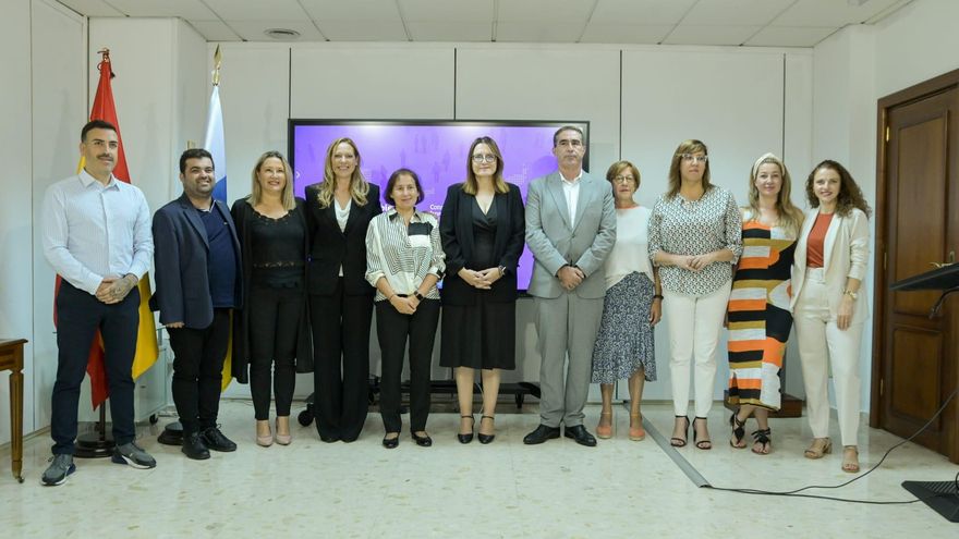 Los comités de empresa de Bienestar Social piden la dimisión de la consejera y la directora de dependencia por "falsear" los datos de Canarias