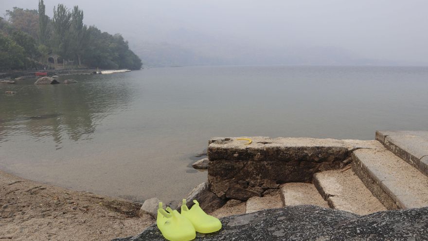 El fuego desaloja 6 pueblos en el Lago de Sanabria y confina otros 6, con 8.000 afectados