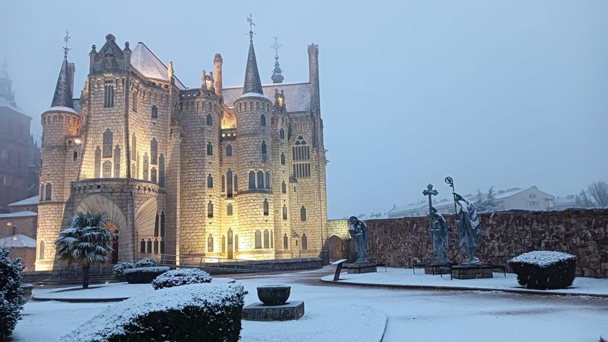 Imágenes de una buena nevada de enero en León