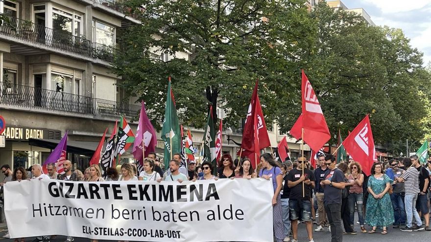 Los sindicatos de los concertados religiosos vascos empiezan las huelgas: "Menos rosarios y más salarios"