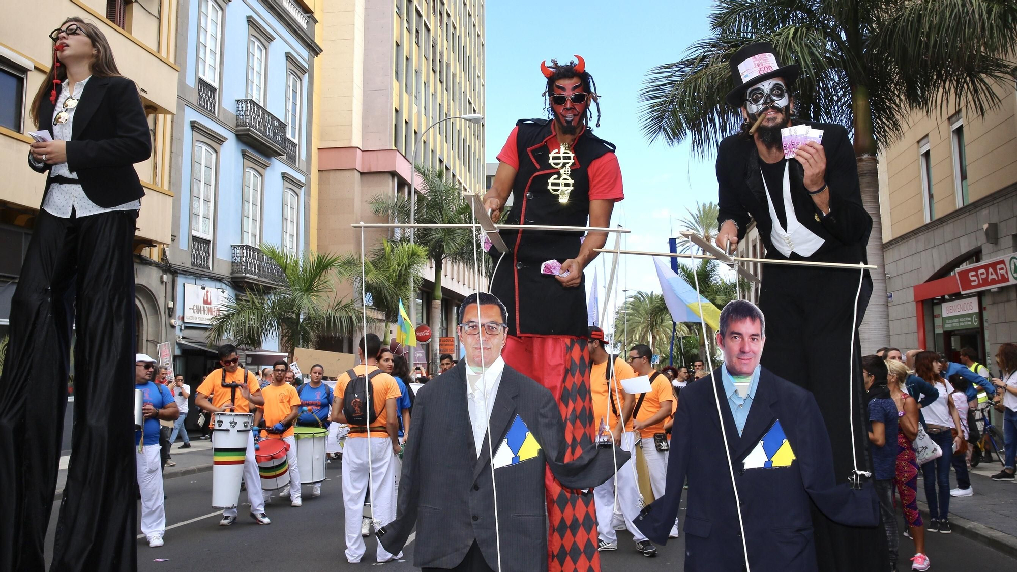 Manifestación contra el macromuelle de Agaete.