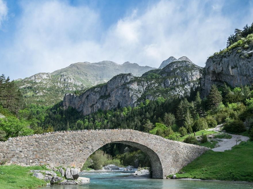 Puente medieval de Bujaruelo.