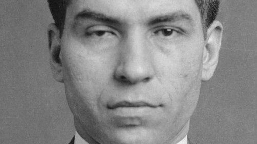 Foto policial de Lucky Luciano en 1931