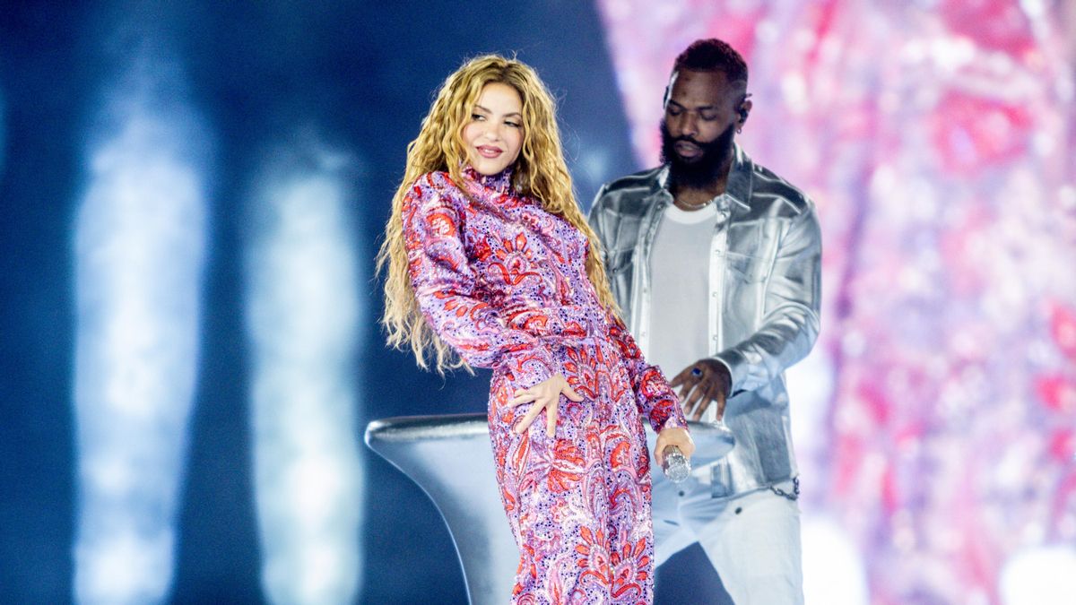 Shakira tiene muchos hits, pero los baila mejor que los canta