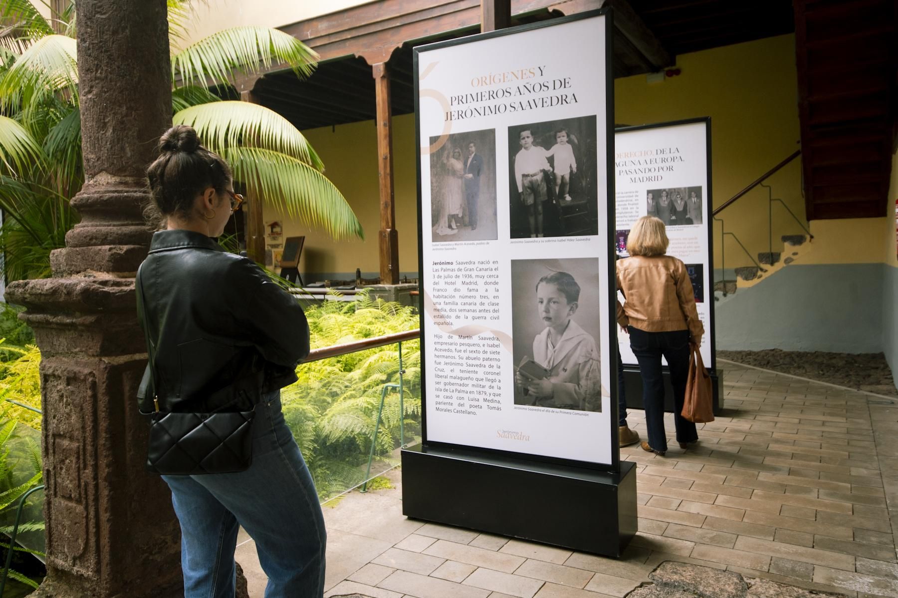 Exposición 'Arte y política: el legado de Jerónimo Saavedra Acevedo', una muestra que reúne 15 cuadros de retratos del político canario realizados por diferentes artistas con los que compartió amistad y una recopilación de fotografías íntimas de su trayectoria vital y política.