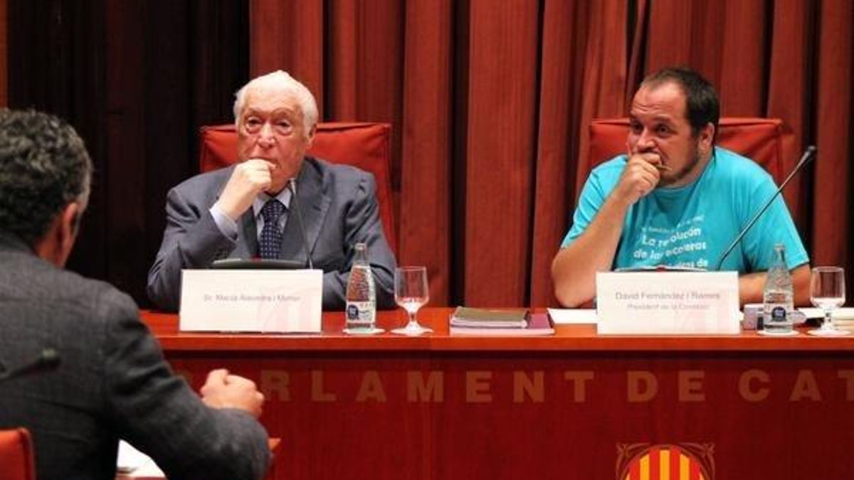 Macià Alavedra, histórico conseller de Pujol, y David Fernández (CUP)
