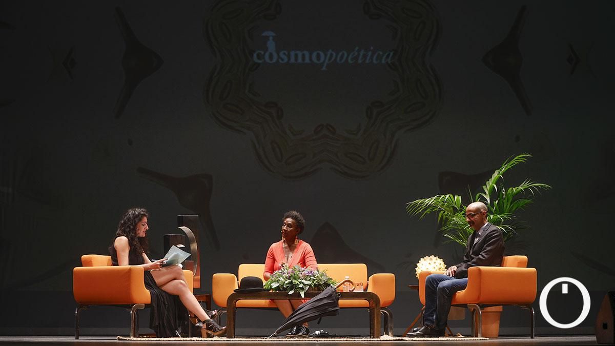 Inauguración de Cosmopoética 2025 en el Teatro Góngora