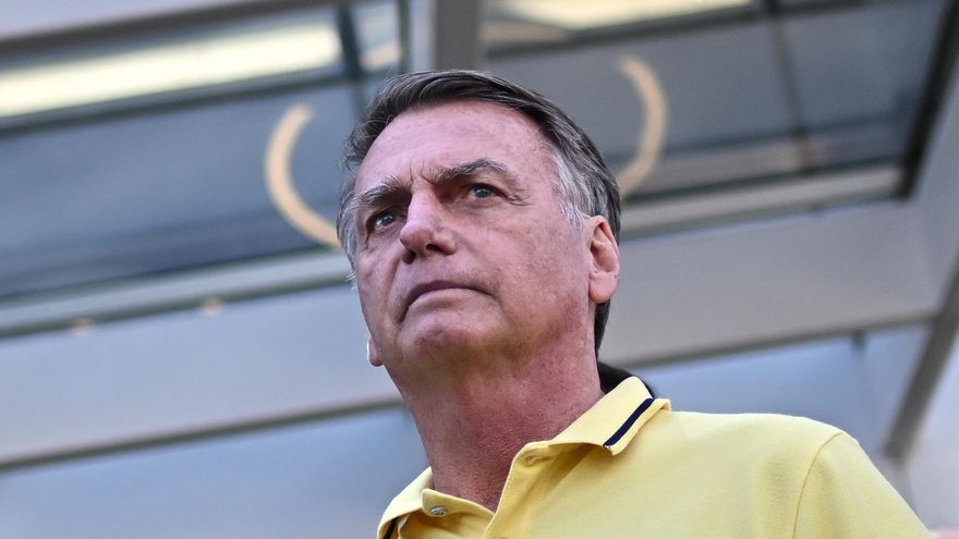 Bolsonaro se sienta en el banquillo por intento de golpe de Estado en un juicio clave para la democracia global