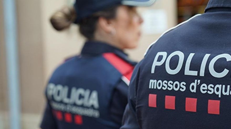 La Generalitat asegura que la presencia de mossos en escuelas es voluntaria y que no estarán a diario en los centros