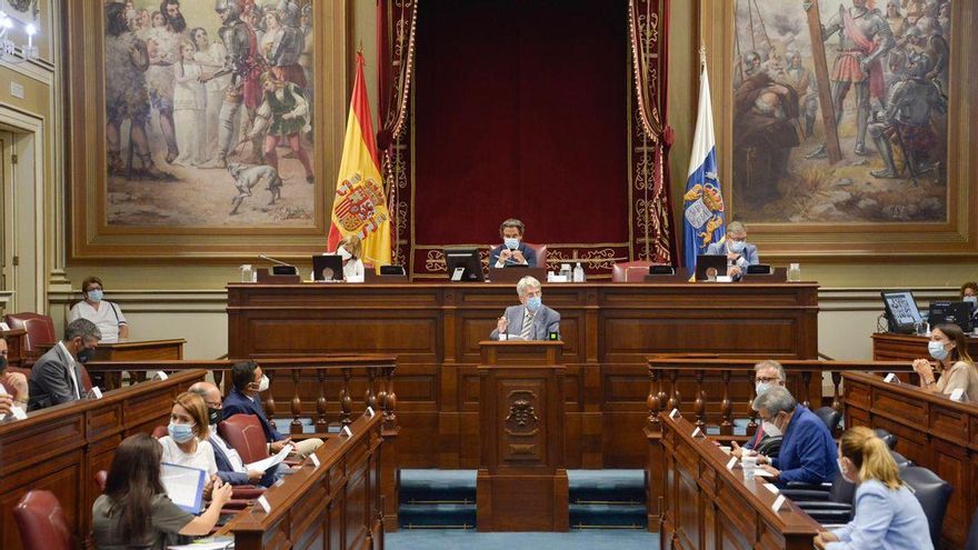 El Parlamento de Canarias dona 200.000 euros a La Palma