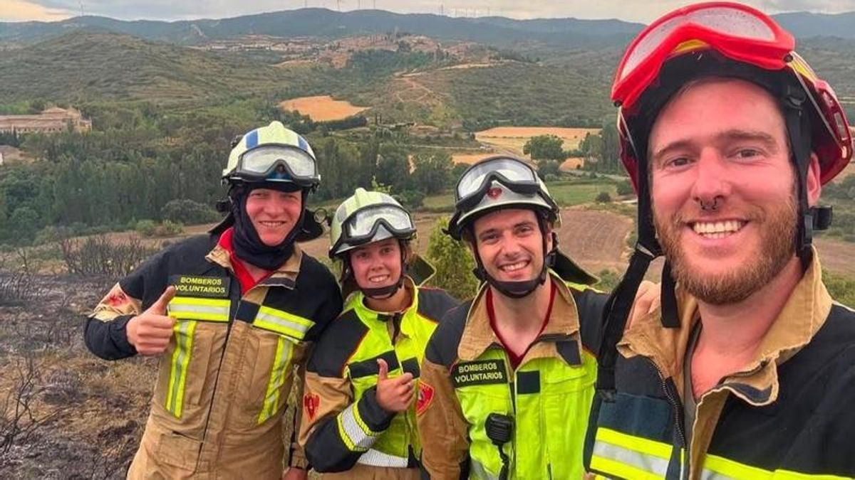 Sin medios pero con "mucho arrojo": así se enfrentan al fuego en Cinco Villas los voluntarios de la ‘Tropa de Pancho Villa’