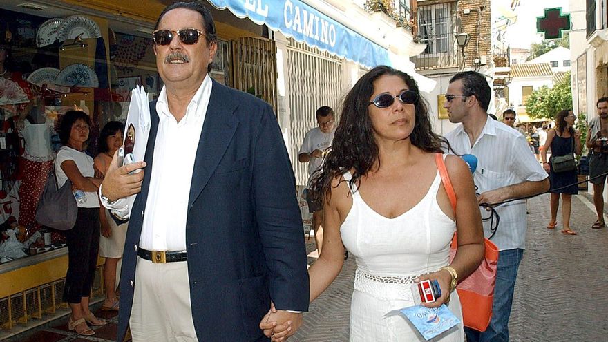 Auge y caída de Julián Muñoz, el sucesor de Jesús Gil que paseó la corrupción de Marbella por el 'prime time'